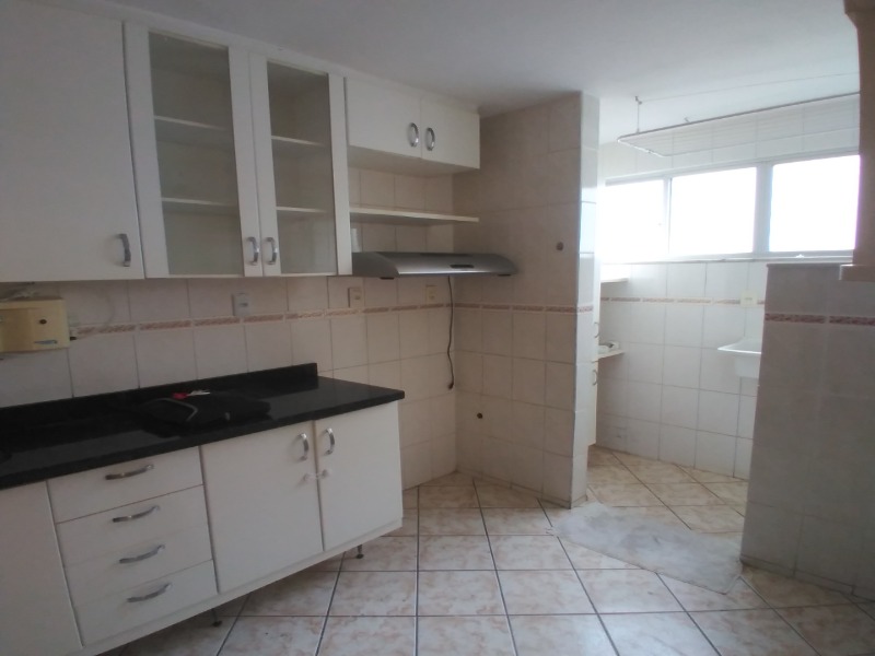 Apartamento à venda com 2 quartos, 70m² - Foto 8