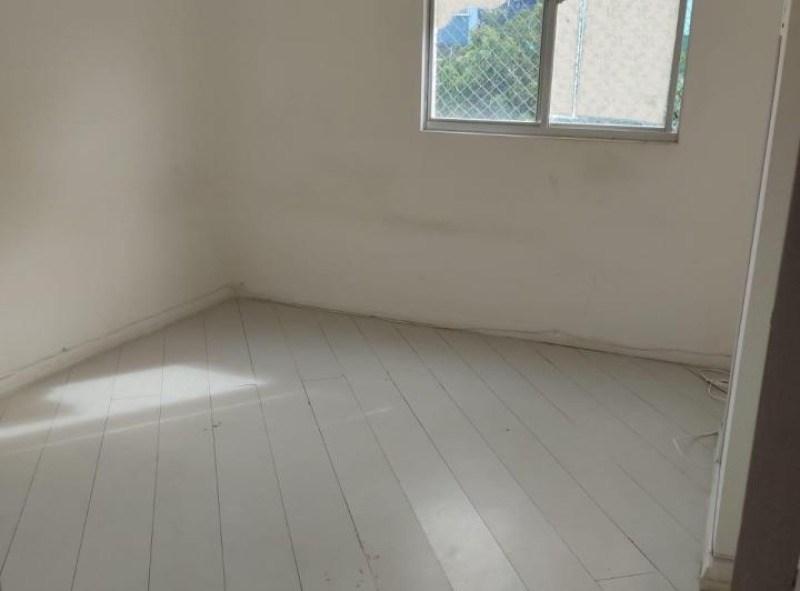 Apartamento à venda com 2 quartos, 70m² - Foto 3