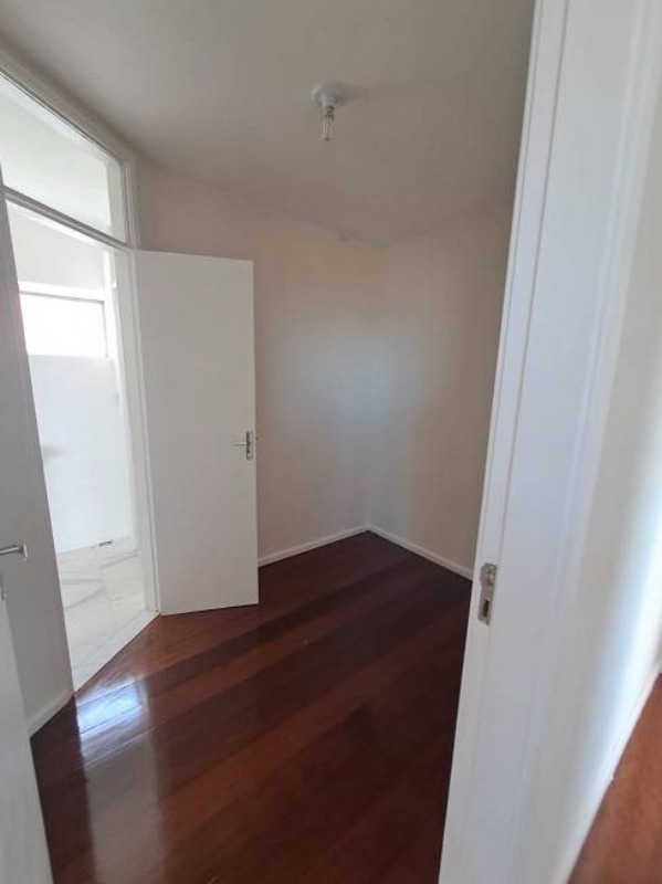 Apartamento à venda com 2 quartos, 72m² - Foto 5