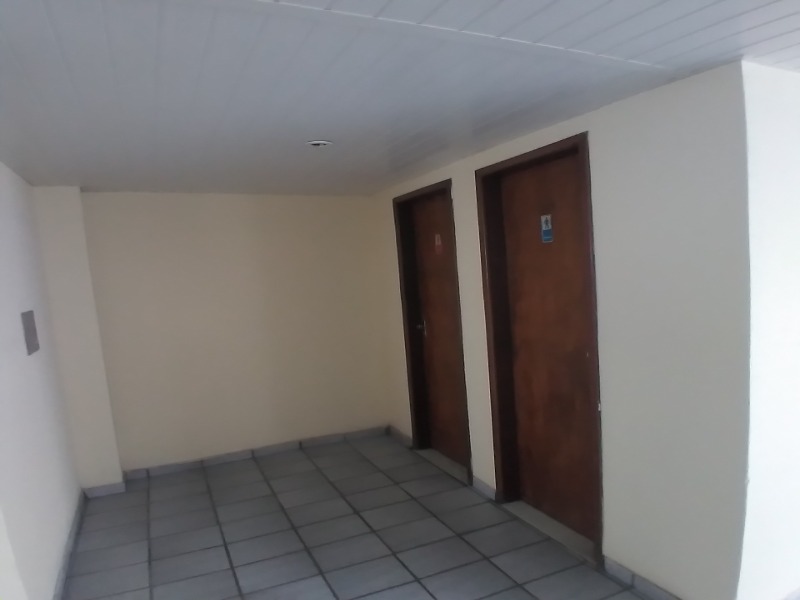 Apartamento à venda com 2 quartos, 70m² - Foto 11