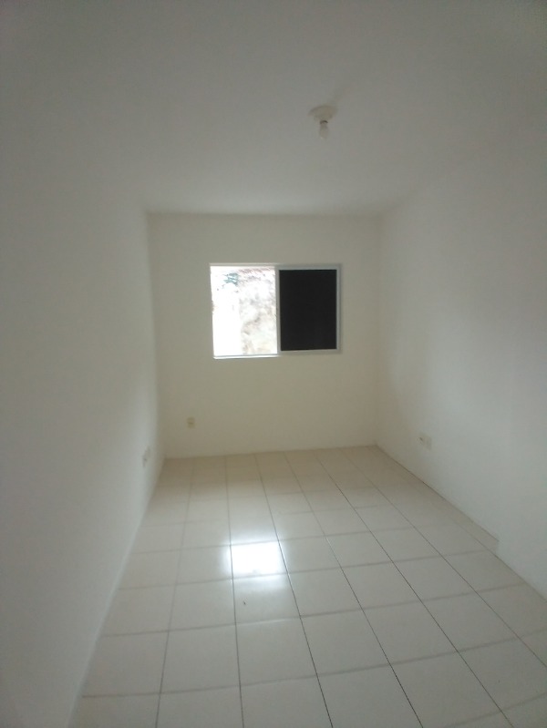 Apartamento à venda com 2 quartos, 67m² - Foto 3