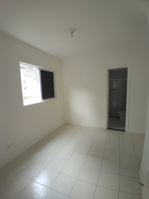 Apartamento à venda com 2 quartos, 67m² - Foto 4