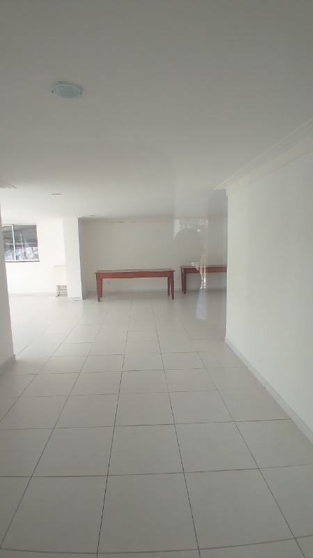 Apartamento à venda com 2 quartos, 77m² - Foto 16