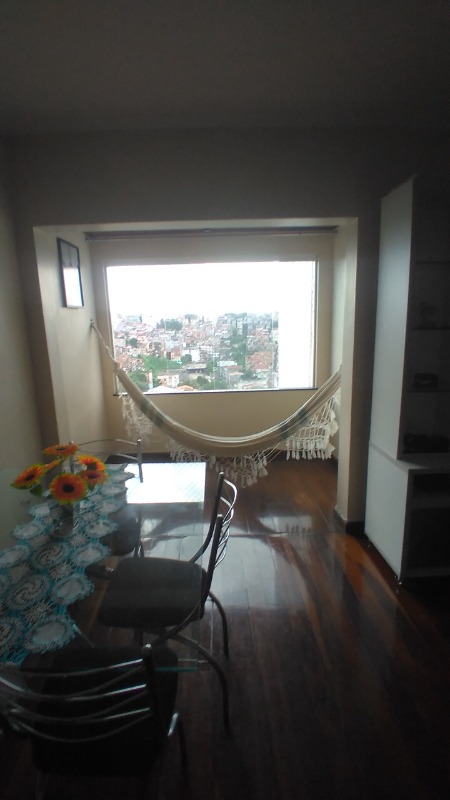 Apartamento à venda com 2 quartos, 77m² - Foto 3