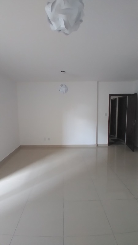 Apartamento à venda com 3 quartos, 114m² - Foto 3