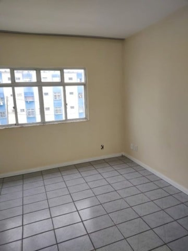 Apartamento à venda com 2 quartos, 60m² - Foto 2