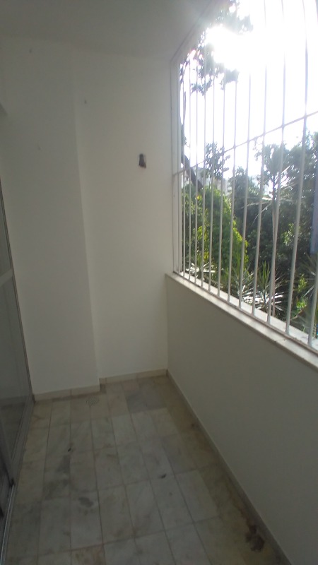 Apartamento à venda com 3 quartos, 114m² - Foto 3