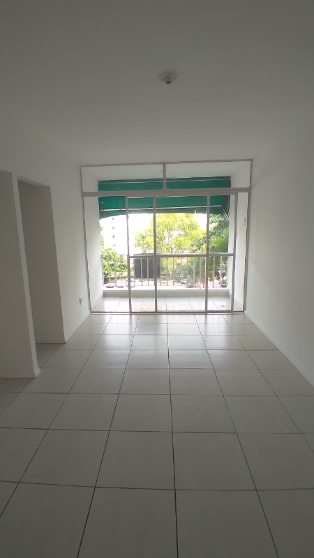 Apartamento à venda com 3 quartos, 75m² - Foto 1