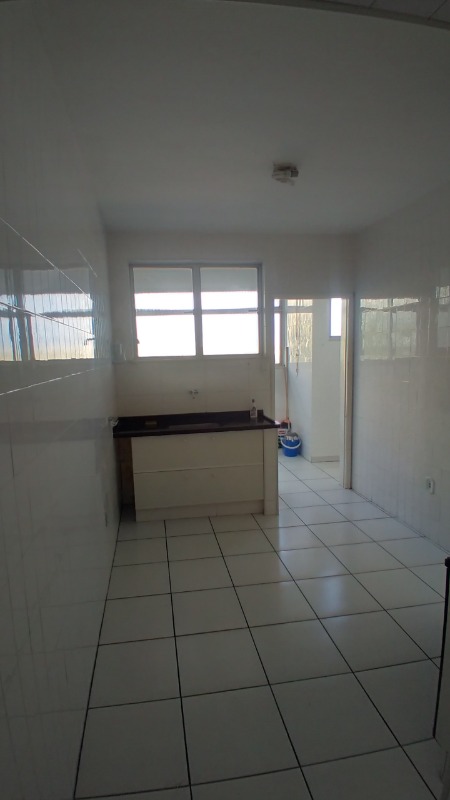 Apartamento à venda com 3 quartos, 100m² - Foto 13