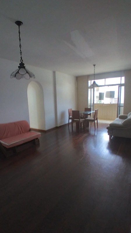 Apartamento à venda com 3 quartos, 120m² - Foto 1