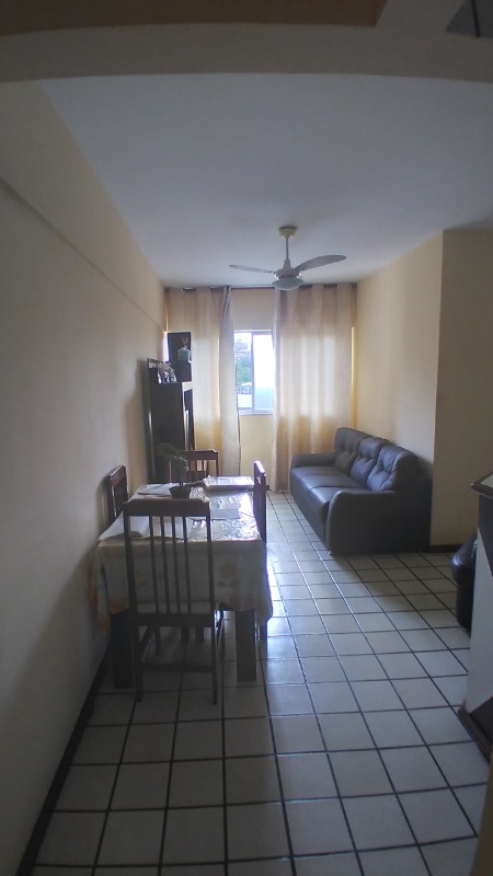 Apartamento à venda com 2 quartos, 65m² - Foto 2