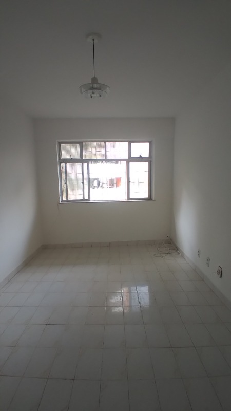 Apartamento à venda com 2 quartos, 80m² - Foto 2