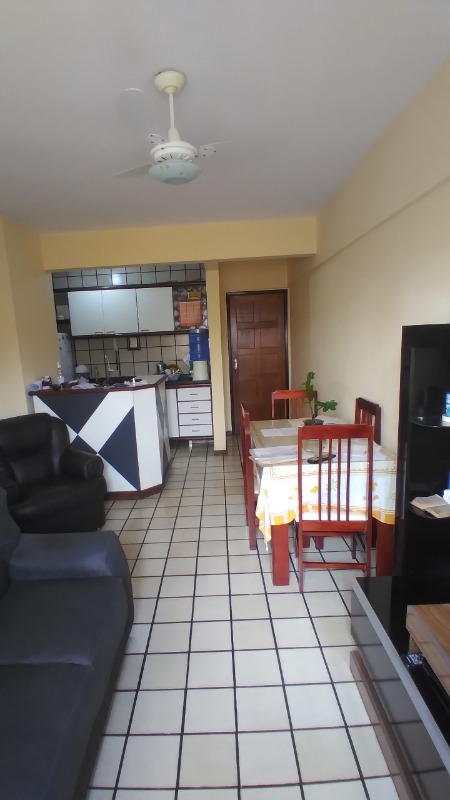 Apartamento à venda com 2 quartos, 65m² - Foto 2