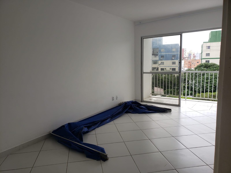 Apartamento à venda com 2 quartos, 65m² - Foto 1