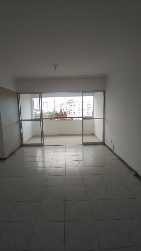 Apartamento à venda com 3 quartos, 100m² - Foto 1