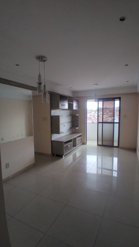 Apartamento à venda com 2 quartos, 67m² - Foto 1