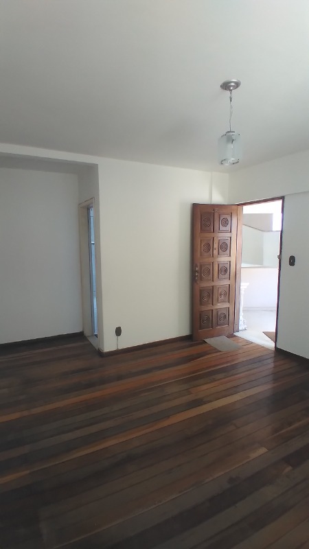 Apartamento à venda com 3 quartos, 90m² - Foto 2