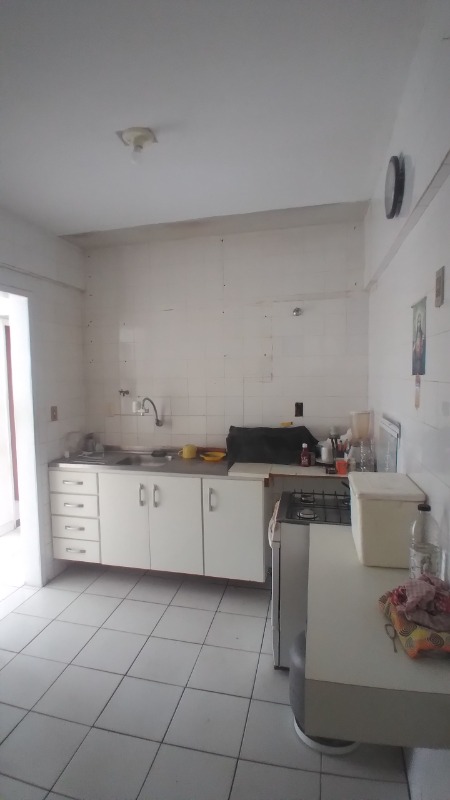 Apartamento à venda com 2 quartos, 80m² - Foto 13