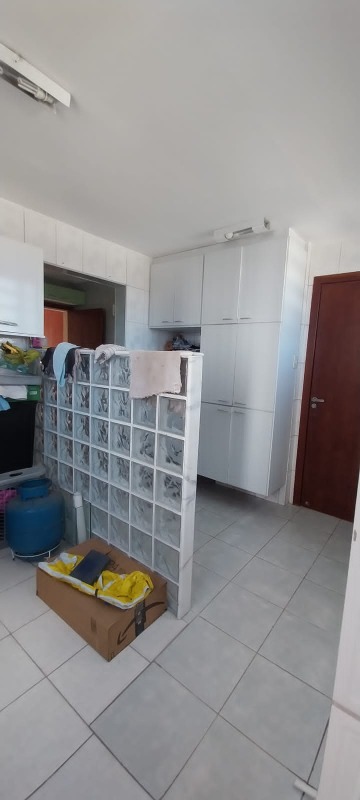 Apartamento à venda com 3 quartos, 95m² - Foto 11