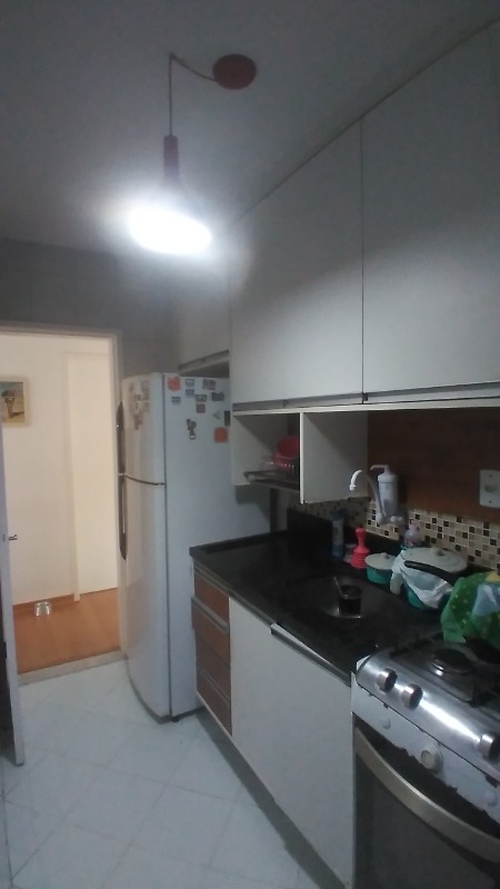 Apartamento à venda com 2 quartos, 70m² - Foto 12