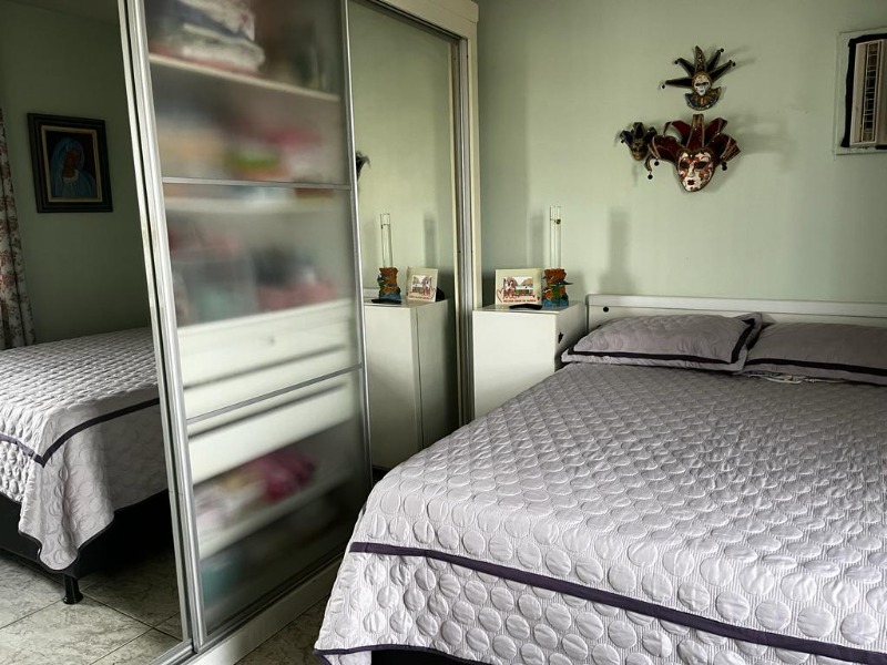 Apartamento à venda com 2 quartos, 70m² - Foto 13