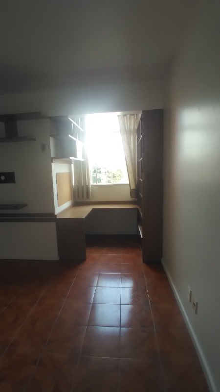 Apartamento à venda com 2 quartos, 70m² - Foto 1