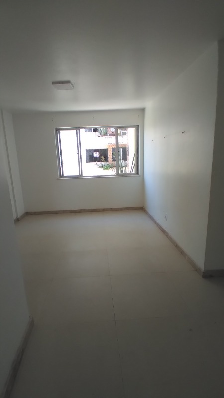 Apartamento à venda com 3 quartos, 100m² - Foto 2