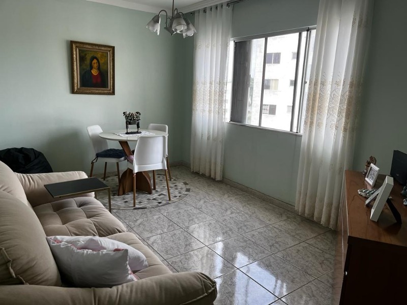 Apartamento à venda com 2 quartos, 75m² - Foto 2