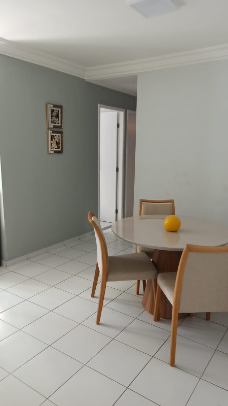 Apartamento à venda com 3 quartos, 70m² - Foto 2