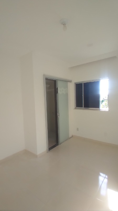 Apartamento à venda com 2 quartos, 65m² - Foto 2