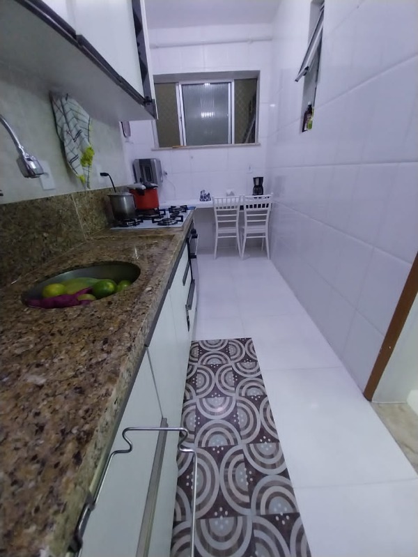 Apartamento à venda com 2 quartos, 70m² - Foto 15