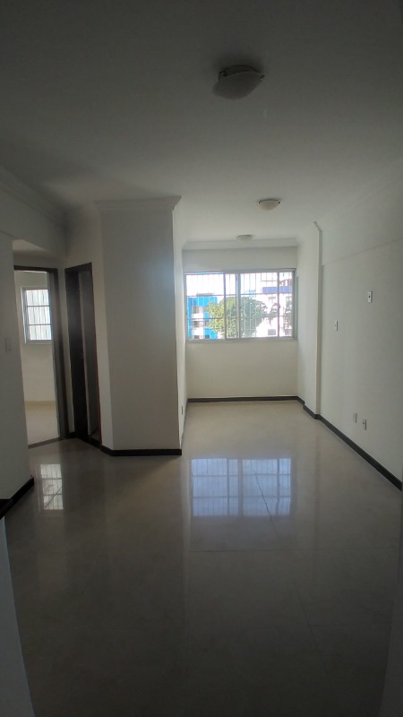 Apartamento à venda com 2 quartos, 65m² - Foto 1