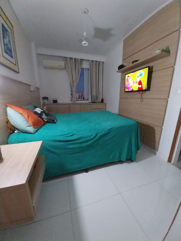 Apartamento à venda com 2 quartos, 70m² - Foto 4