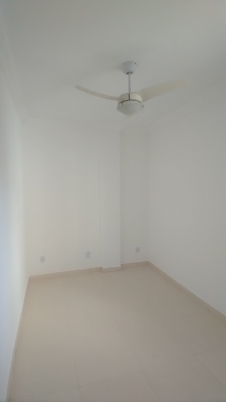 Apartamento à venda com 2 quartos, 65m² - Foto 3