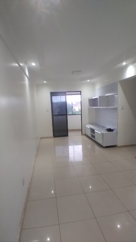 Apartamento à venda com 3 quartos, 69m² - Foto 1