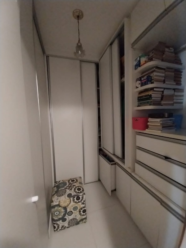 Apartamento à venda com 2 quartos, 70m² - Foto 9