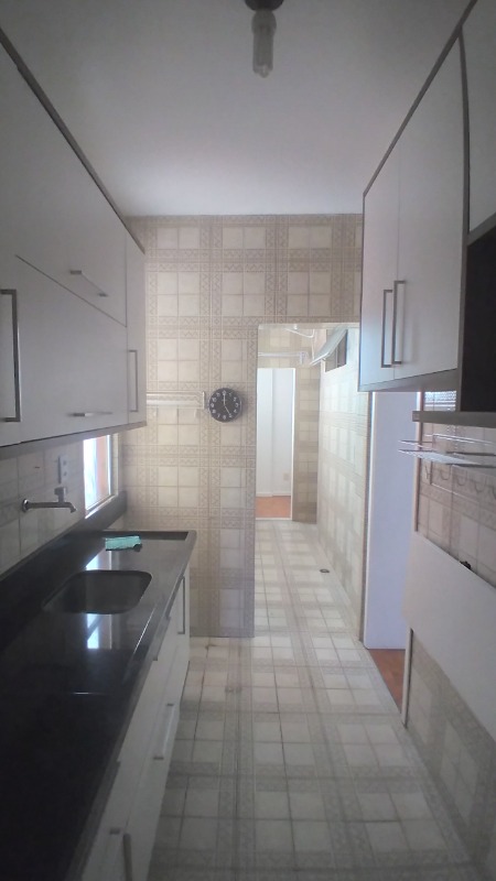 Apartamento à venda com 2 quartos, 70m² - Foto 11