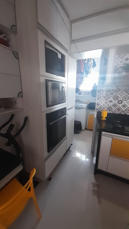 Apartamento à venda com 2 quartos, 70m² - Foto 21