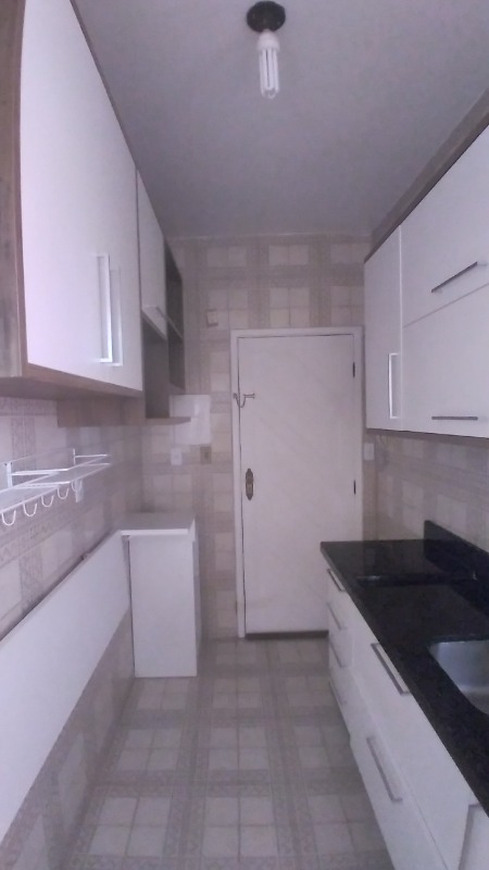 Apartamento à venda com 2 quartos, 70m² - Foto 12