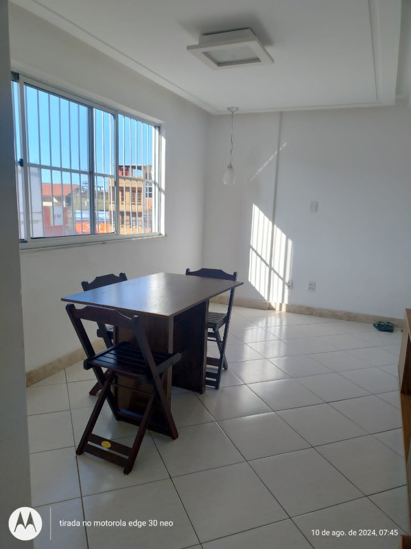 Apartamento à venda com 2 quartos, 70m² - Foto 1