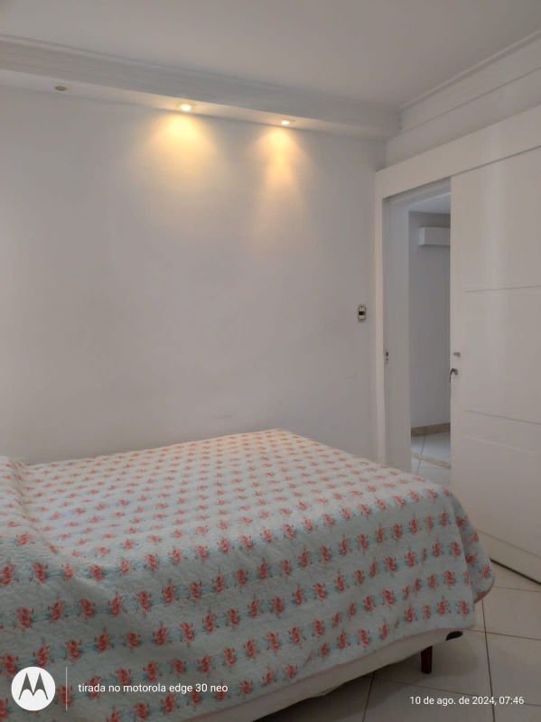 Apartamento à venda com 2 quartos, 70m² - Foto 12