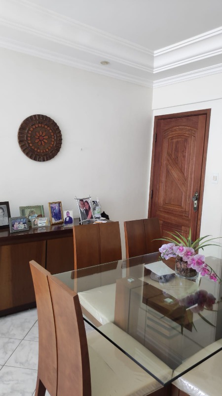 Apartamento à venda com 3 quartos, 95m² - Foto 2