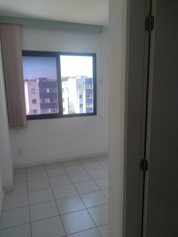 Apartamento à venda com 3 quartos, 75m² - Foto 4