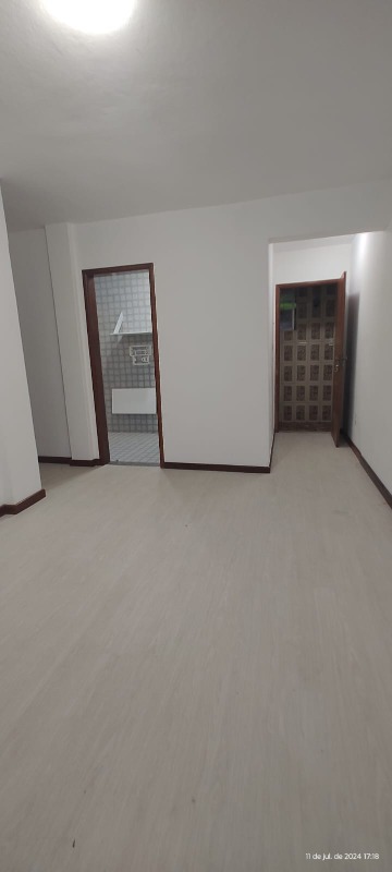 Apartamento à venda com 1 quarto, 40m² - Foto 1