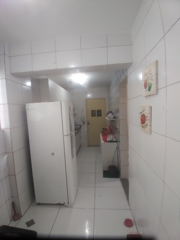 Apartamento à venda com 2 quartos, 80m² - Foto 13