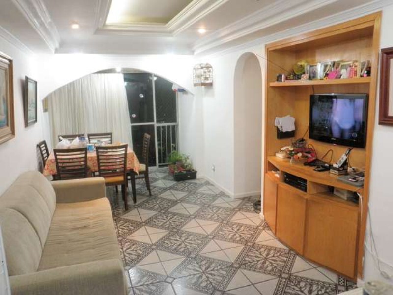 Apartamento à venda com 2 quartos, 67m² - Foto 1