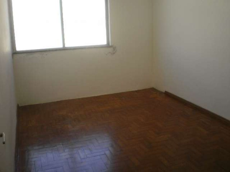 Apartamento à venda com 2 quartos, 75m² - Foto 3