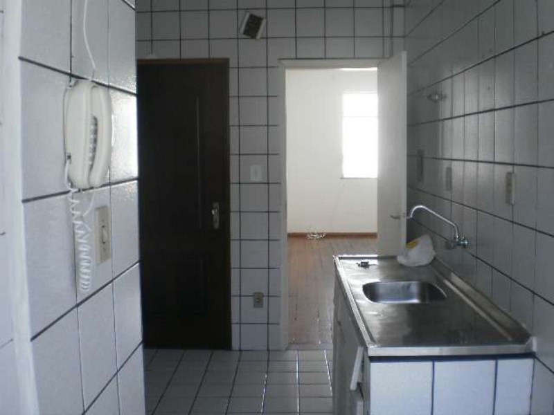 Apartamento à venda com 2 quartos, 75m² - Foto 6