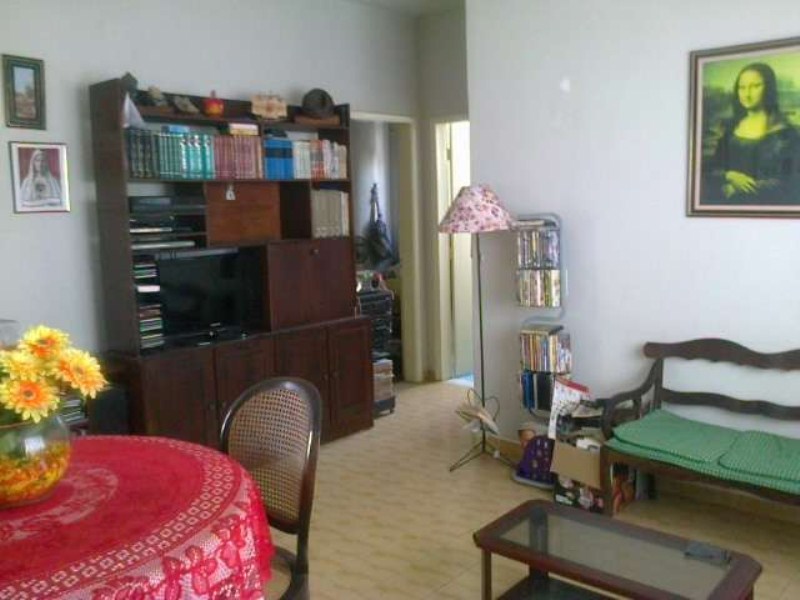 Apartamento à venda com 2 quartos, 80m² - Foto 1