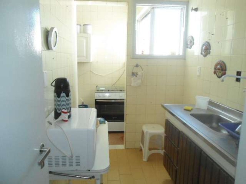 Apartamento à venda com 2 quartos, 72m² - Foto 10